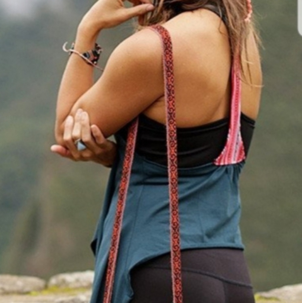Mika yoga cover up or accessory vest S/M